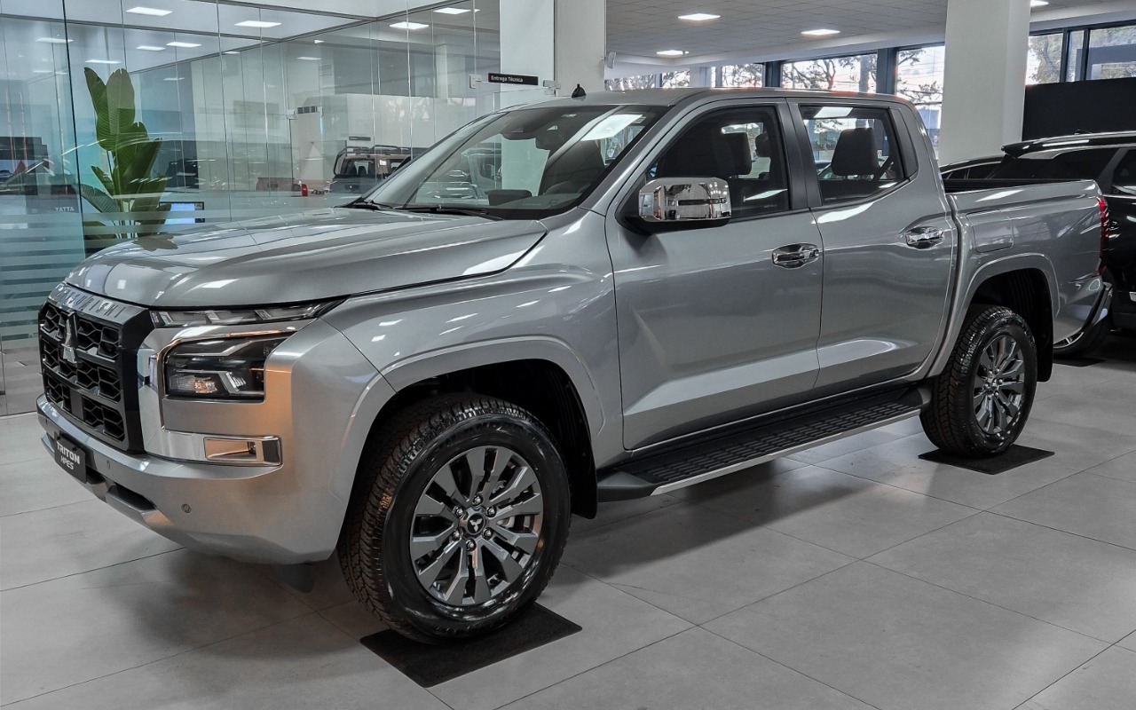 imagem-https://www.socarrao.com.br/sc-vehicle-images-prod/2616/1781101735072-MjAyNjA2MDhfMTY1MTEzLmpwZw.jpg