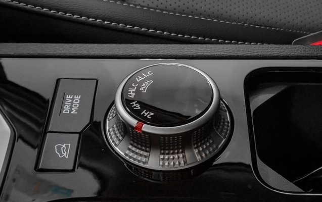 imagem-https://www.socarrao.com.br/sc-vehicle-images-prod/2616/1781101736346-MjAyNjA2MDhfMTY0NzI5LmpwZw.jpg