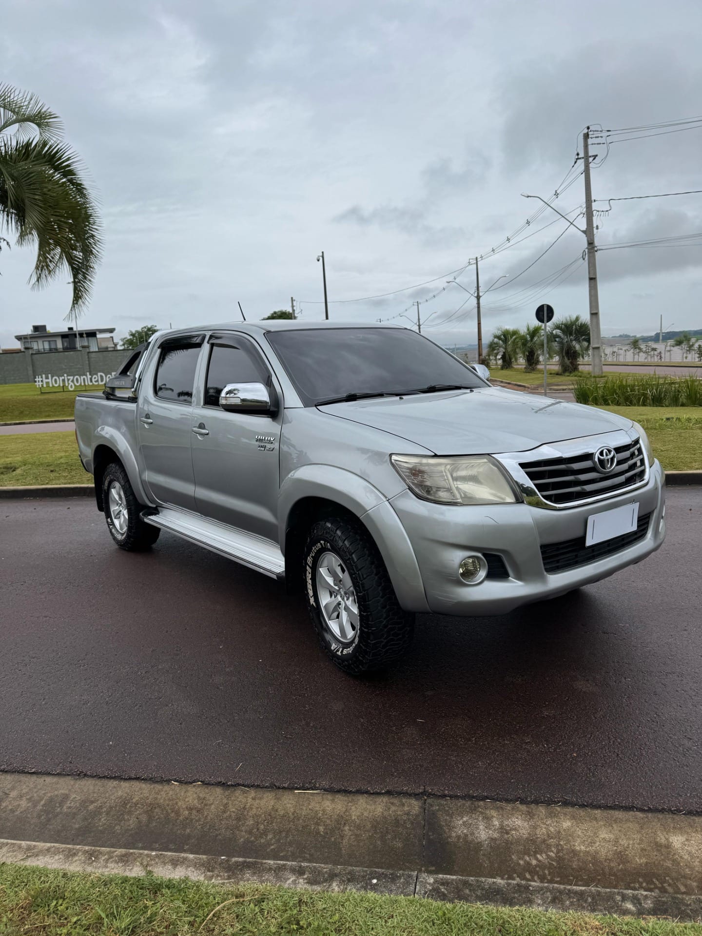 Toyota Hilux CD SRV 4x2 2.7 Flex 16V Aut. na cor Cinza em Ponta Grossa / PR - 26169