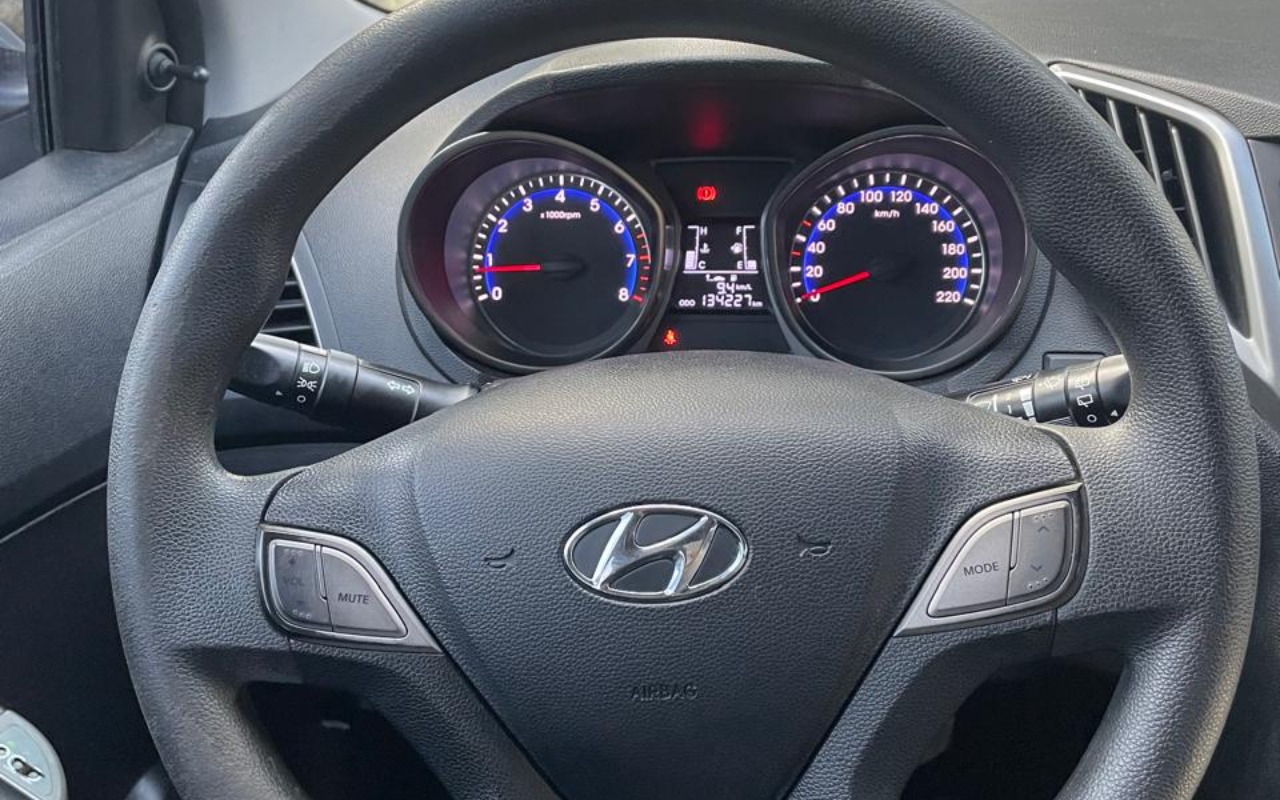 imagem-https://www.socarrao.com.br/sc-vehicle-images-prod/2618326/1784122193790-SU1HLTIwMjYwNzEyLVdBMDEyOS5qcGc.jpg