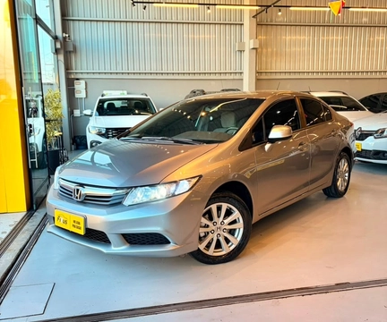 Honda Civic 2014 Cinza — foto 1 de 3