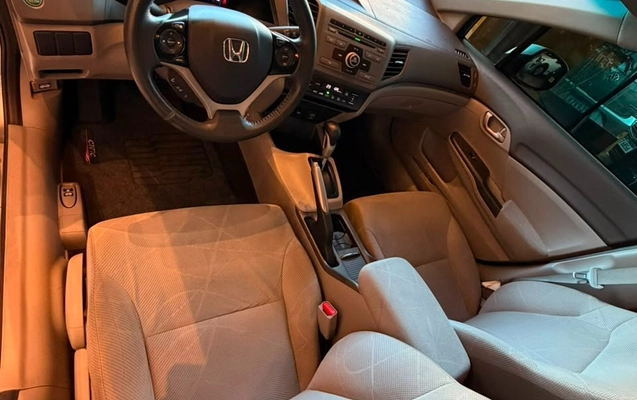 imagem-https://www.socarrao.com.br/sc-vehicle-images-prod/2618356/1784030408491-97d0868e-31a1-46c5-a13d-b13ef08bbdfe.jpg