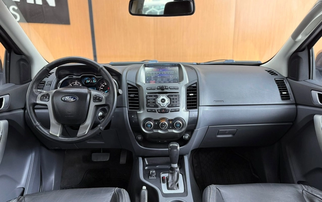 imagem-https://www.socarrao.com.br/sc-vehicle-images-prod/2618623/1784030881824-003_429929c5652c0cacbe5943ed2d876fb6.jpeg