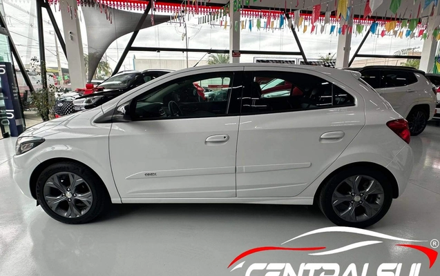 imagem-https://www.socarrao.com.br/sc-vehicle-images-prod/2619180/1784032836356-1db4cbecd68342d284694af30e1f03e7_1784030921516.jpg