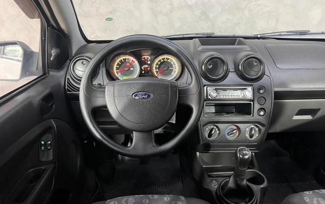 imagem-https://www.socarrao.com.br/sc-vehicle-images-prod/2619700/1789395557873-7582333_11_B_0a8a0e21cc.jpeg