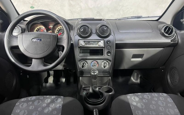 imagem-https://www.socarrao.com.br/sc-vehicle-images-prod/2619700/1789395557874-7582333_12_B_2df1e3def0.jpeg