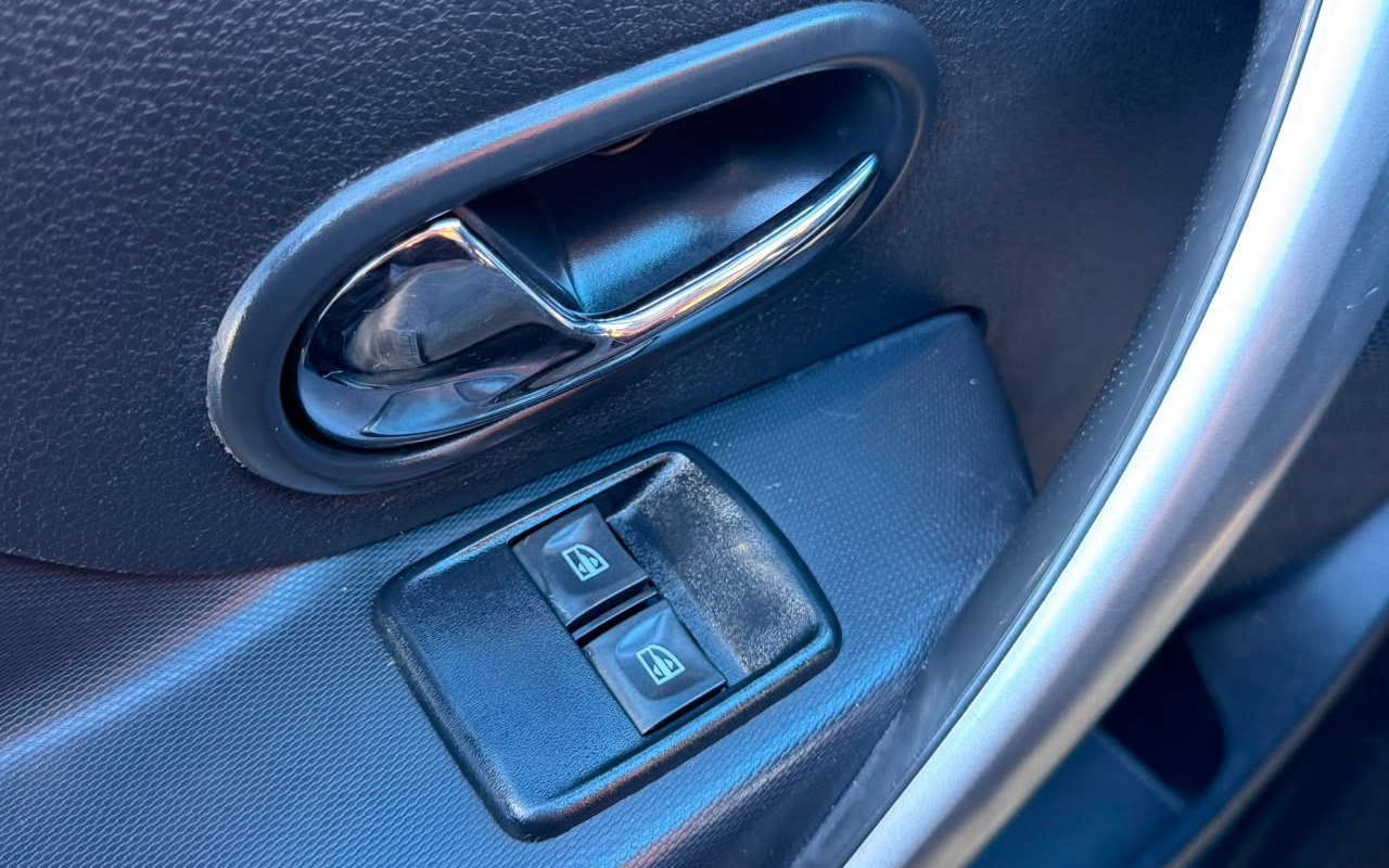 imagem-https://www.socarrao.com.br/sc-vehicle-images-prod/2620210/1784035541384-V2hhdHNBcHAgSW1hZ2UgMjAyNi0wNy0wOCBhdCAxMS4xNi4yMi5qcGVn.jpeg