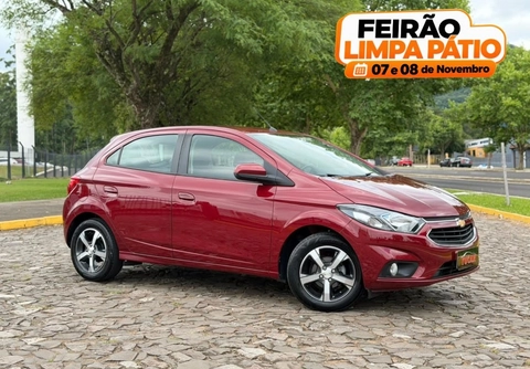 Chevrolet Onix 2017 Vermelho — foto 1 de 3