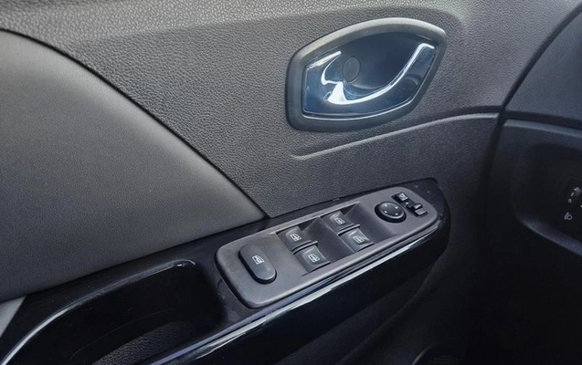 imagem-https://www.socarrao.com.br/sc-vehicle-images-prod/2620427/1788272145597-8230330_17_B_5758b9b2ee.jpeg