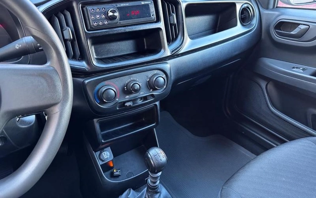 imagem-https://www.socarrao.com.br/sc-vehicle-images-prod/2620817/1787253270639-8236288_12_B_0619c90c67.jpeg