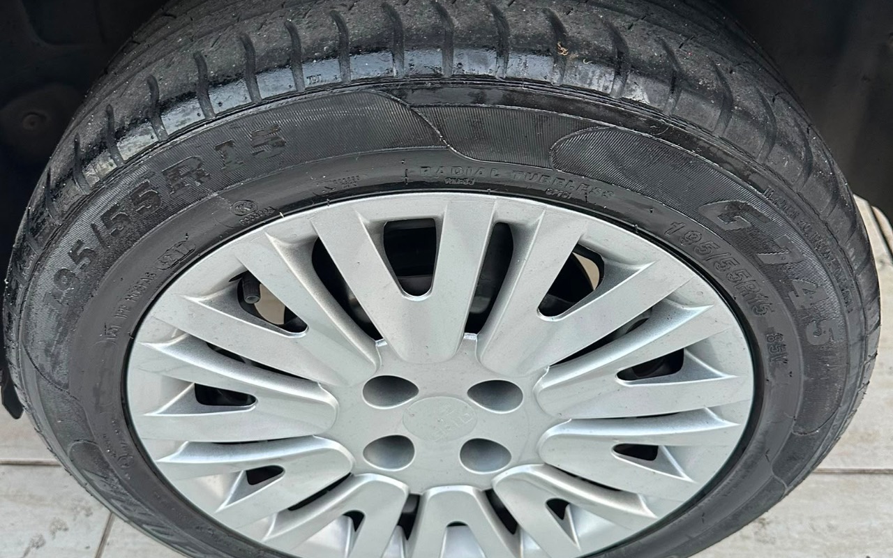 imagem-https://www.socarrao.com.br/sc-vehicle-images-prod/2621028/1784731053580-MWY1YTJhMTYtNWI2Ny00YmY3LTkyODEtMWUwNjA2OTg4NTc0LmpwZWc.jpeg