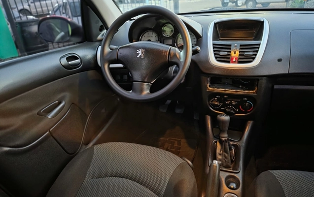 imagem-https://www.socarrao.com.br/sc-vehicle-images-prod/2621250/1786390683942-EWiFsA8pcI5wcsF8EVoi55OR1PxrhoDe.jpg