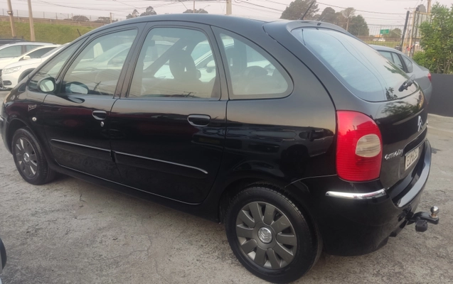 imagem-https://www.socarrao.com.br/sc-vehicle-images-prod/2621492/1784038149851-app-photos-b4M6jeNnM1kT9zegarDuydmQuuG5GsMY.jpg