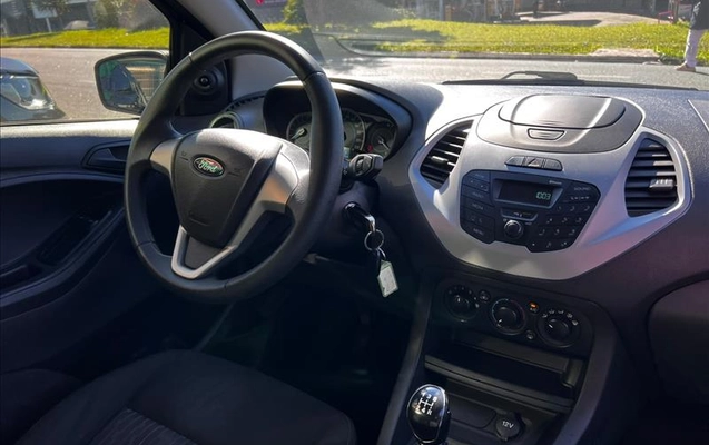 imagem-https://www.socarrao.com.br/sc-vehicle-images-prod/2621607/1784038338900-FOR-8884_06.jpg