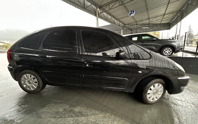 imagem-https://www.socarrao.com.br/sc-vehicle-images-prod/2621896/1784038735866-003_6957ce18d863c168198b5bd78250174f.jpeg