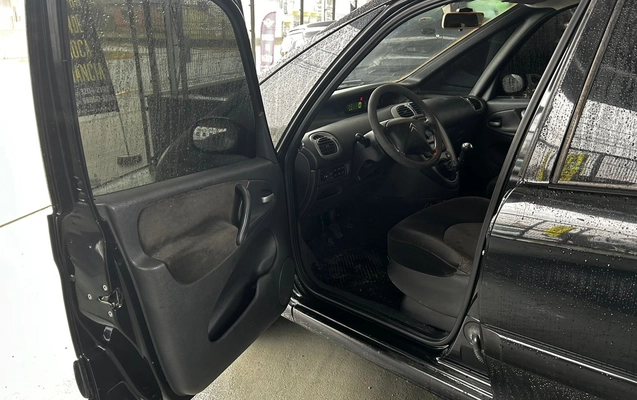 imagem-https://www.socarrao.com.br/sc-vehicle-images-prod/2621896/1784038735867-003_801570a3e22237c215883db985988355.jpeg