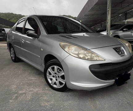 Peugeot 207 XR 1.4 Flex 8V 3p 2009 Prata — foto 1 de 3