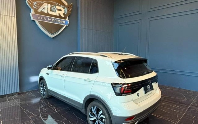 imagem-https://www.socarrao.com.br/sc-vehicle-images-prod/2622972/1791924022941-8162172_7_B_8acf27dade.jpeg