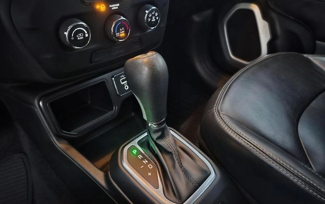 imagem-https://www.socarrao.com.br/sc-vehicle-images-prod/2625195/1790625997913-8274283_13_B_8d3aad4476.jpeg