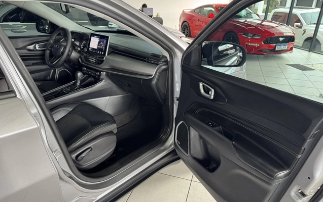 imagem-https://www.socarrao.com.br/sc-vehicle-images-prod/2625793/1785766189708-emZhvDWAKDl7rpD0jZTFJWiVi3Zf82Gy.jpg