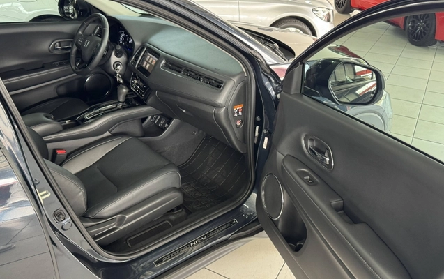 imagem-https://www.socarrao.com.br/sc-vehicle-images-prod/2626472/1788292930328-ZvKFsnF68VEnpTMh1ouz4cShopUBT1BO.jpg
