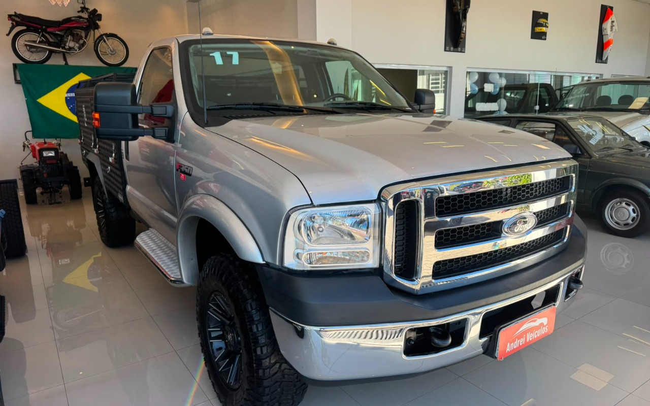 imagem-https://www.socarrao.com.br/sc-vehicle-images-prod/2628740/1784051590136-Ny5qcGVn.jpeg