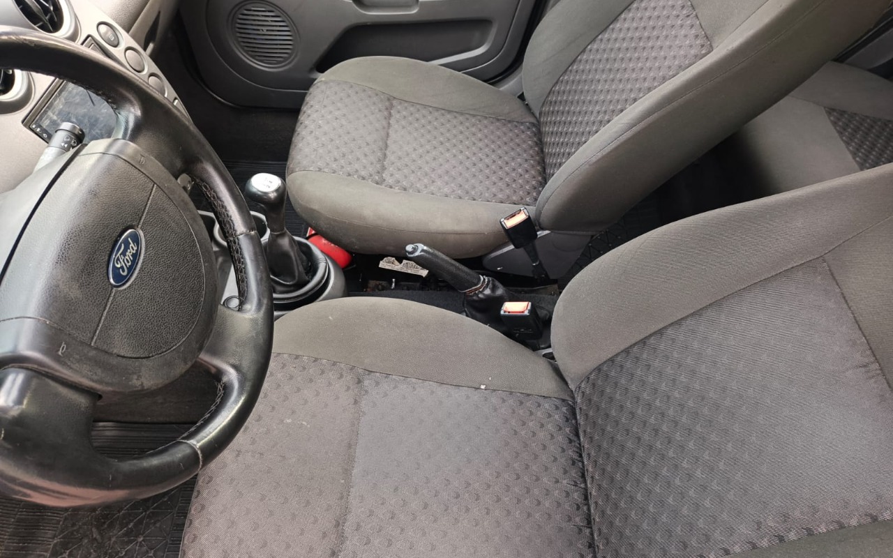 imagem-https://www.socarrao.com.br/sc-vehicle-images-prod/2628813/1784053470625-MmVmNjlhZGMtZjBhNC00OGYwLWFlZTMtNzBkNGYyYmYyMjU0LmpwZw.jpg