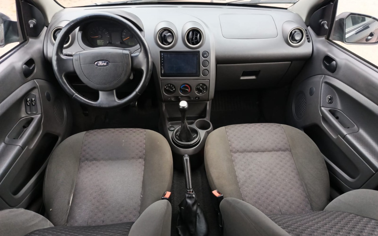 imagem-https://www.socarrao.com.br/sc-vehicle-images-prod/2628813/1784053470695-ODQyOTU2NWMtZTk5NS00YjFiLThjMmEtMmJjYTFmYzMzMDFmLmpwZw.jpg