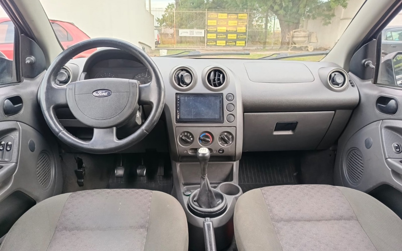 imagem-https://www.socarrao.com.br/sc-vehicle-images-prod/2628813/1784053471039-MWEyYTRlMmUtNGRiNC00NGQ5LTljZWItY2IxYjFlMTAxYjk2LmpwZw.jpg