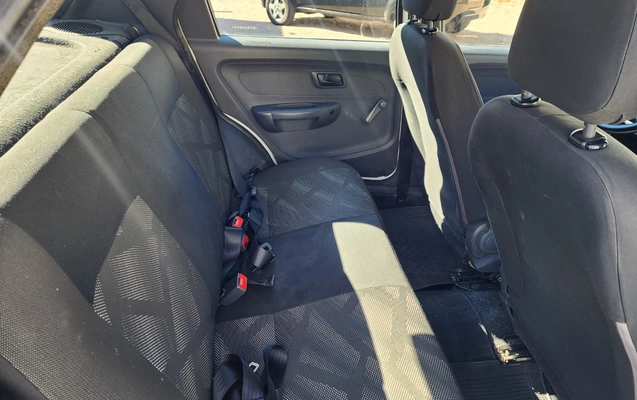 imagem-https://www.socarrao.com.br/sc-vehicle-images-prod/2628883/1784051857259-MjAyNjA1MjhfMTMyOTI4LmpwZw.jpg