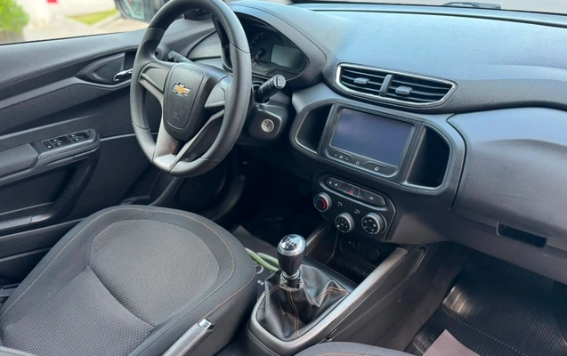 imagem-https://www.socarrao.com.br/sc-vehicle-images-prod/2629033/1784055203562-gb-4eb1de6.jpg