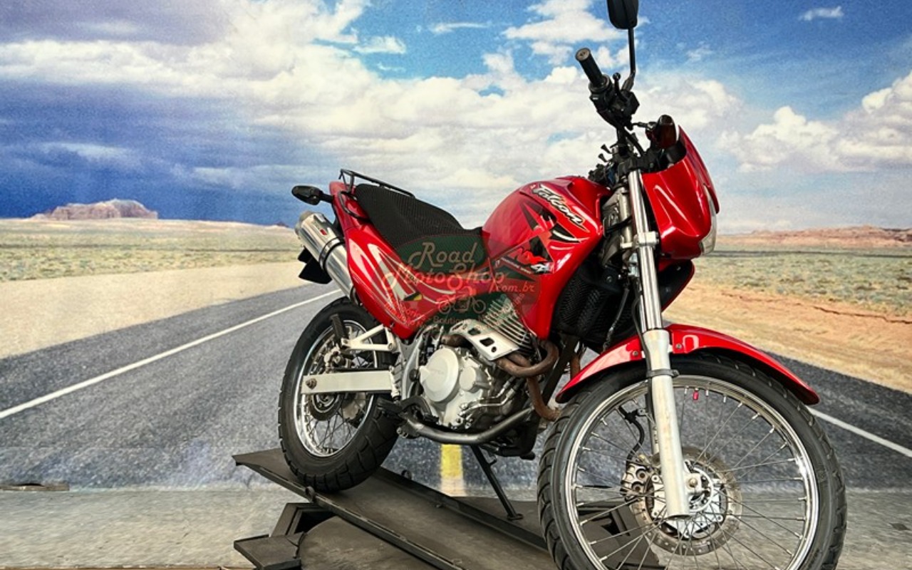 Honda NX-4 FALCON 400  na cor Vermelho em Curitiba / PR - 2629203