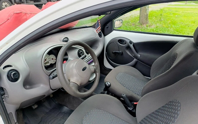 imagem-https://www.socarrao.com.br/sc-vehicle-images-prod/2629548/1784053164007-MGYwMGU3NWUtYzIxMS00ZmNmLTg2N2UtMmIxM2ZjOTIyZTY2LmpwZw.jpg