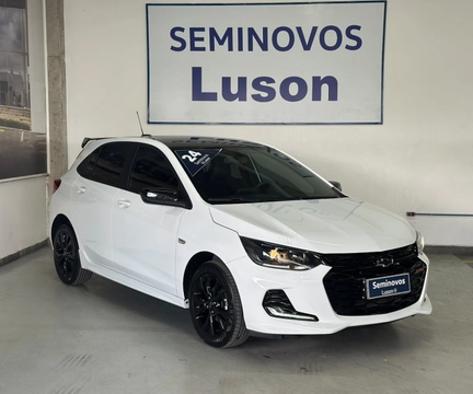 Chevrolet Onix 2024 Branco — foto 1 de 3