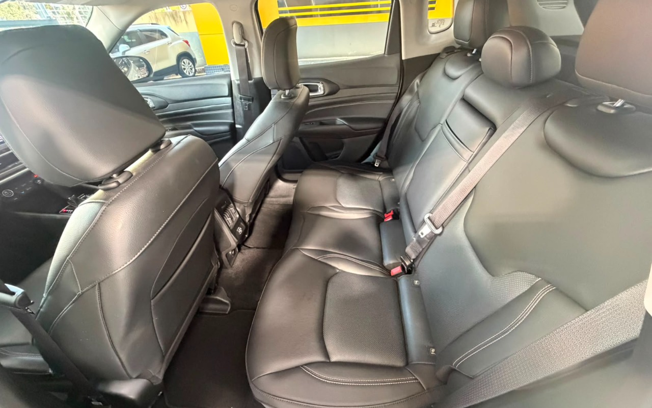 imagem-https://www.socarrao.com.br/sc-vehicle-images-prod/2630987/1784055776074-MTEuanBlZw.jpeg