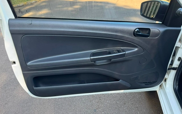 imagem-https://www.socarrao.com.br/sc-vehicle-images-prod/2631138/1784056053138-V2hhdHNBcHAgSW1hZ2UgMjAyNi0wNy0xNCBhdCAxNC40MC4wMy5qcGVn.jpeg