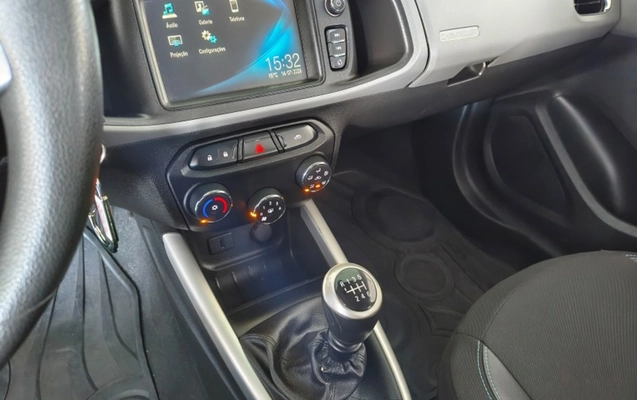 imagem-https://www.socarrao.com.br/sc-vehicle-images-prod/2631370/1784056584795-42d56563-3972-4038-8b06-61f5b8634184.jpg