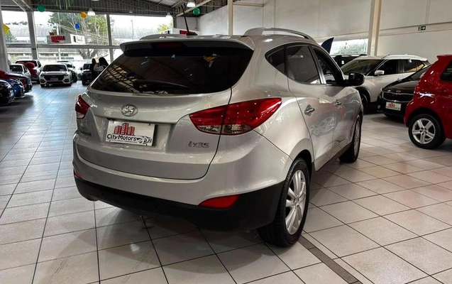 imagem-https://www.socarrao.com.br/sc-vehicle-images-prod/2631526/1785530918254-8279319_2_B_76f8aab364.jpeg