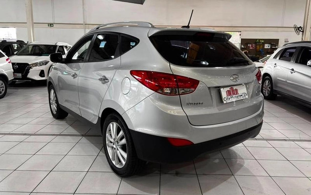 imagem-https://www.socarrao.com.br/sc-vehicle-images-prod/2631526/1785530918254-8279319_2_B_fbc8408887.jpeg