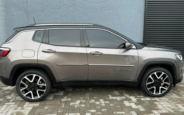 imagem-https://www.socarrao.com.br/sc-vehicle-images-prod/2631582/1784056976419-OWUwYjAwNWUtZDYzNC00NTUyLWFhNmMtZjQ4NGJkOGI0ZjVhLmpwZw.jpg