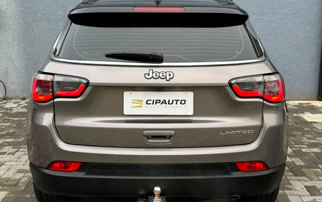 imagem-https://www.socarrao.com.br/sc-vehicle-images-prod/2631582/1784056976545-Y2ZlOTczMDctODFkYy00OGRkLWEwNDctNjA5MmU0ODZmMGE3LmpwZw.jpg