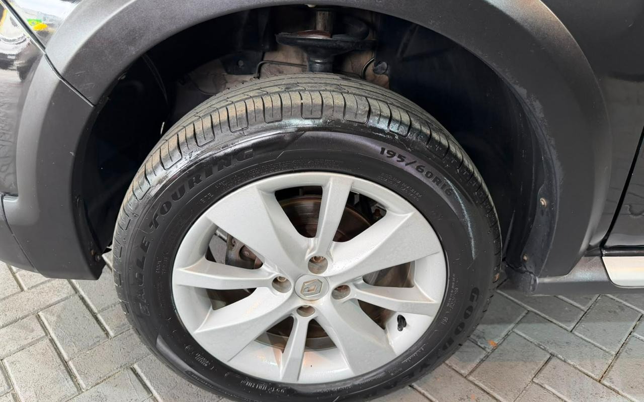 imagem-https://www.socarrao.com.br/sc-vehicle-images-prod/2631778/1784058064925-MTIuanBlZw.jpeg