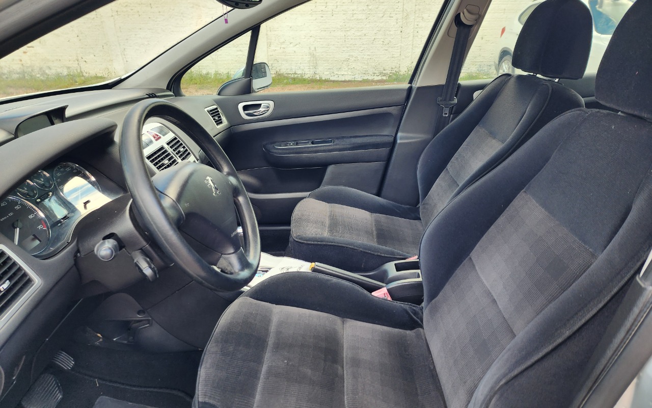 imagem-https://www.socarrao.com.br/sc-vehicle-images-prod/2631871/1784057538432-MjAyNjA0MDFfMTYxODA4LmpwZw.jpg