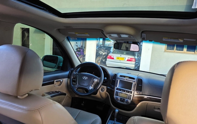 imagem-https://www.socarrao.com.br/sc-vehicle-images-prod/2631873/1784057686844-NmI0YjA2ZWMtNDdkZC00NzMwLWE3MWEtZDQ5NmVmMGMwZGQ0LmpwZWc.jpeg