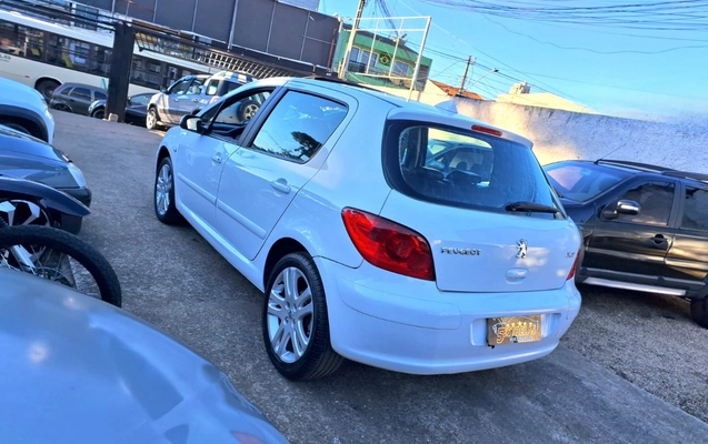 imagem-https://www.socarrao.com.br/sc-vehicle-images-prod/2631988/1784057737707-NC5qcGc.jpg