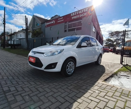 Ford Fiesta 2013 Branco — foto 1 de 3