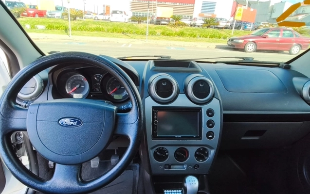 imagem-https://www.socarrao.com.br/sc-vehicle-images-prod/2632018/1784057844626-824NX75zg1T9cYymCuMb6BDbcjNSfjPX.jpg