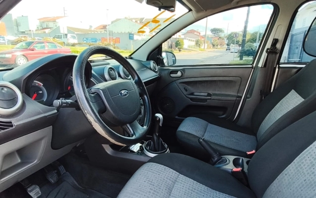 imagem-https://www.socarrao.com.br/sc-vehicle-images-prod/2632018/1784057844627-U2uVVkZeAaxxupSDCPbaSJAryCk12iIE.jpg