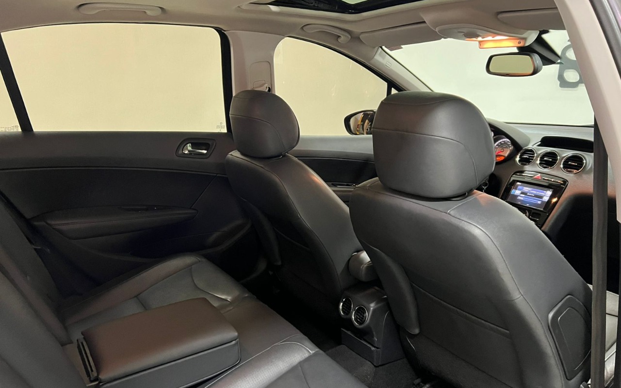 imagem-https://www.socarrao.com.br/sc-vehicle-images-prod/2632215/1784058443253-V2hhdHNBcHAgSW1hZ2UgMjAyNS0xMC0yMSBhdCAxMS4xOC4xMSAoMSkuanBlZw.jpeg