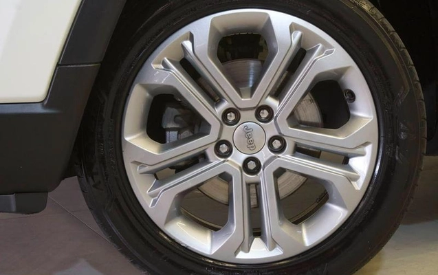 imagem-https://www.socarrao.com.br/sc-vehicle-images-prod/2632242/1790024533100-8279509_7_B_205d7ec8e3.jpeg